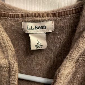 COPY - 100% Cashmere, super soft, gently used, with pockets